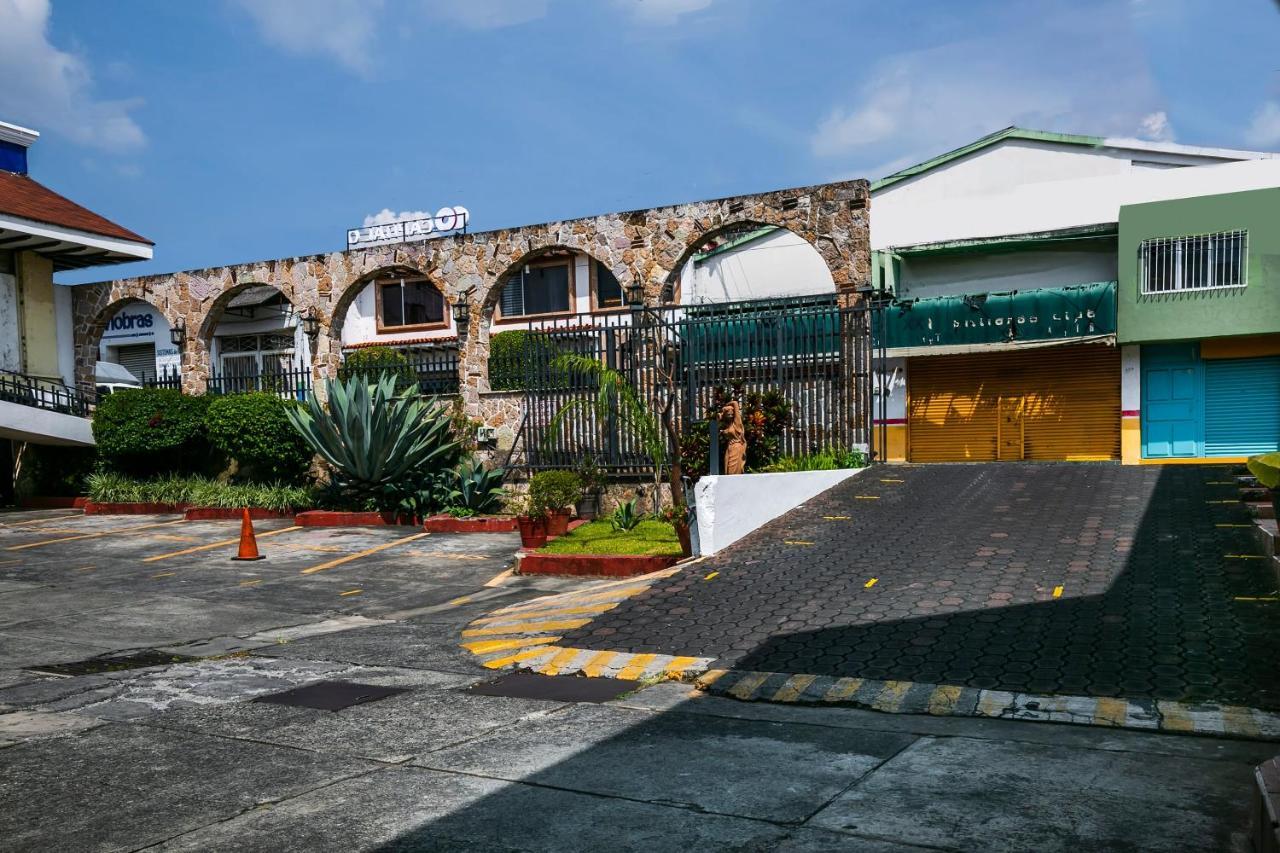 Capital O Continental Ii, Uruapan Hotel Uruapan  Kültér fotó