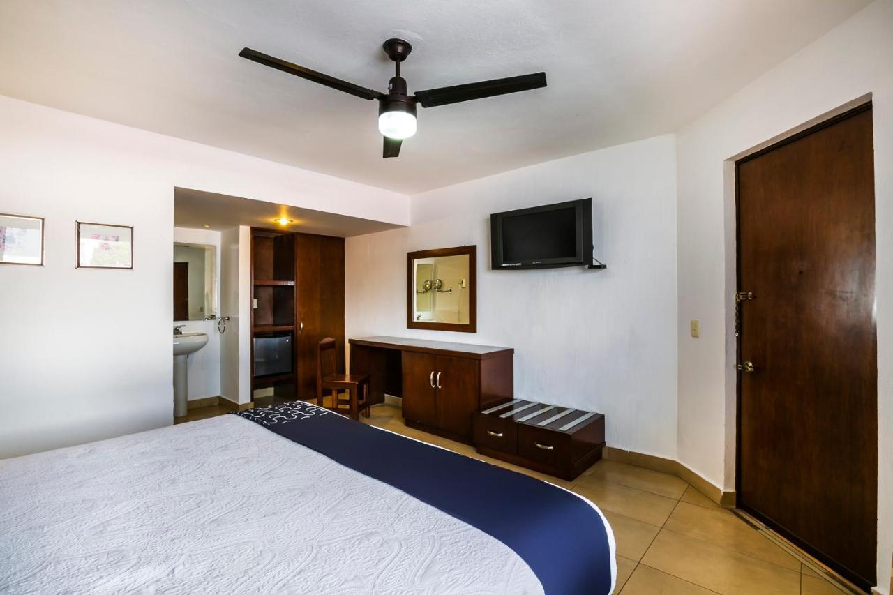 Capital O Continental Ii, Uruapan Hotel Uruapan  Kültér fotó